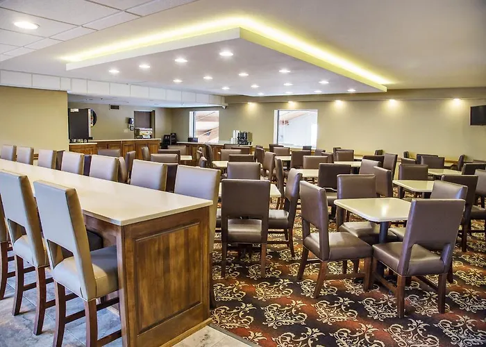 Grand Oaks Hotel